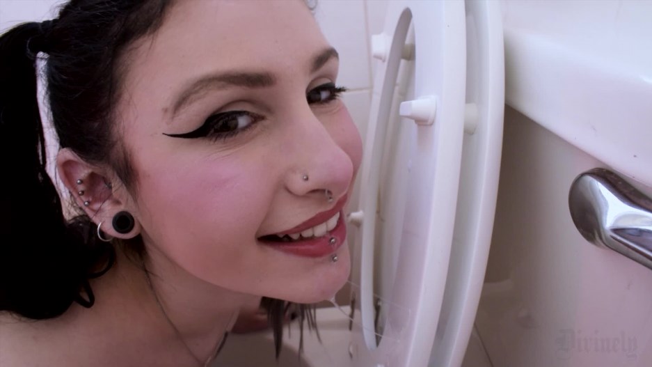 Aestra Azure – Toilet Licking Slut